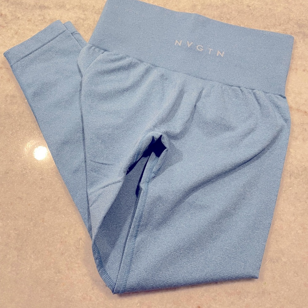 Blue seamless NVGTN leggings
